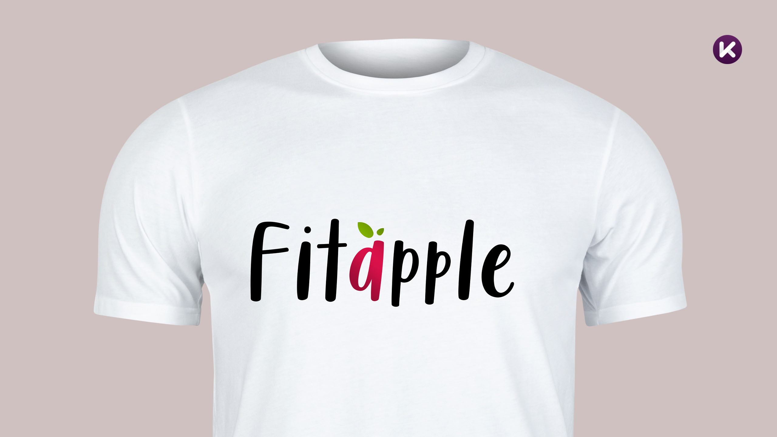 Logo Fitapple na białej koszulce